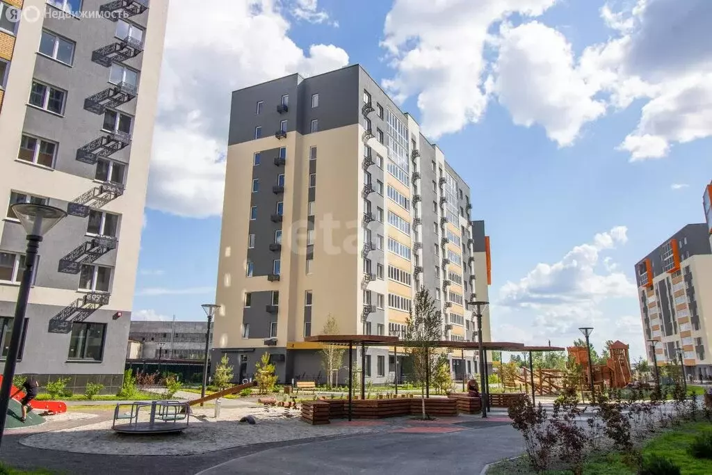 Квартира-студия: Тюмень, улица Героев Сталинградской Битвы, 5 (30.3 м) - Фото 2