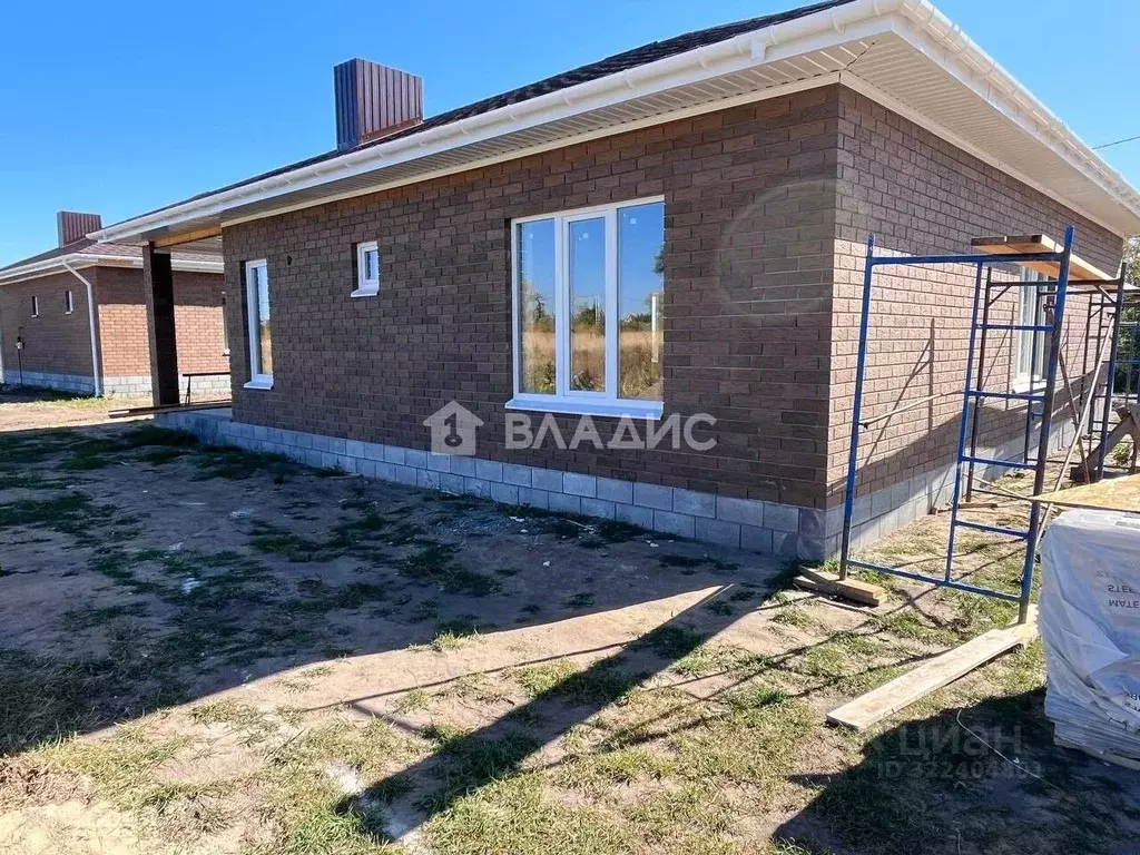 Дом в Белгородская область, Старооскольский городской округ, с. ... - Фото 1