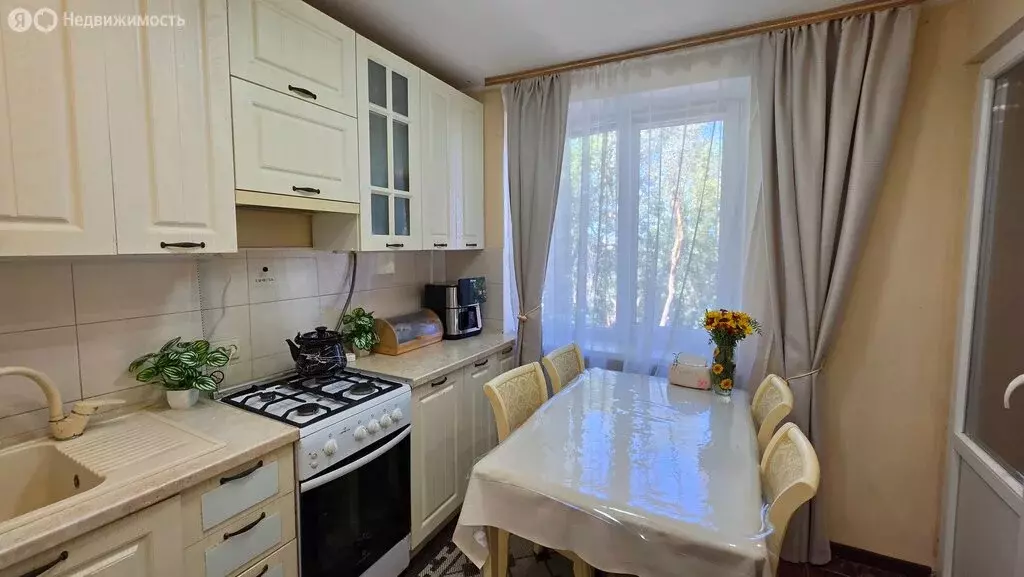 3-комнатная квартира: Керчь, улица Островского, 115 (60 м) - Фото 2