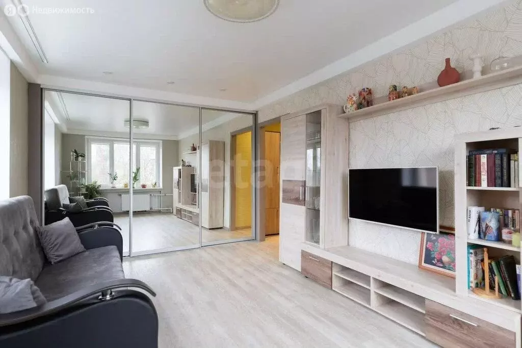 2-комнатная квартира: Санкт-Петербург, Новоизмайловский проспект, 20к1 ... - Фото 0