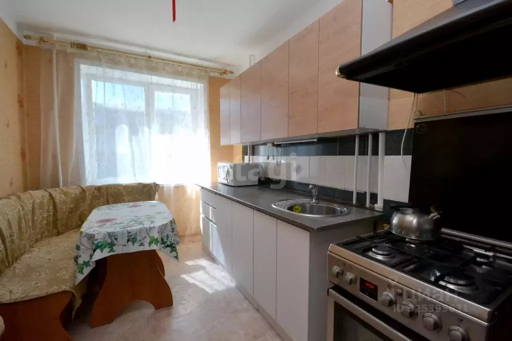 2-к кв. Саха (Якутия), Якутск Октябрьская ул., 27/2 (46.8 м) - Фото 1