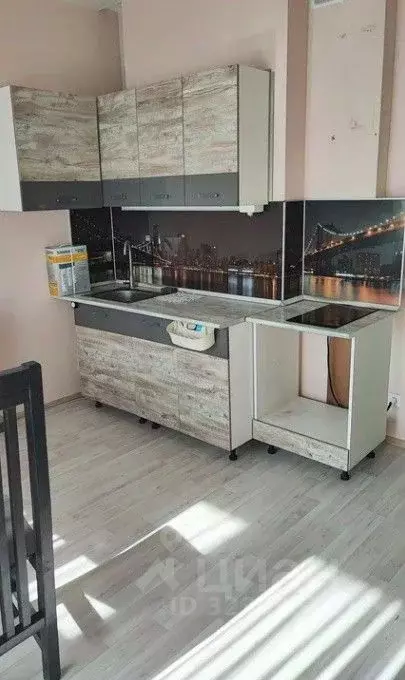 Студия Свердловская область, Екатеринбург ул. Крестинского, 35 (37.0 ... - Фото 1