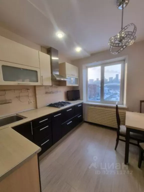 2-к кв. Башкортостан, Уфа ул. Юрия Гагарина, 9 (60.0 м) - Фото 1