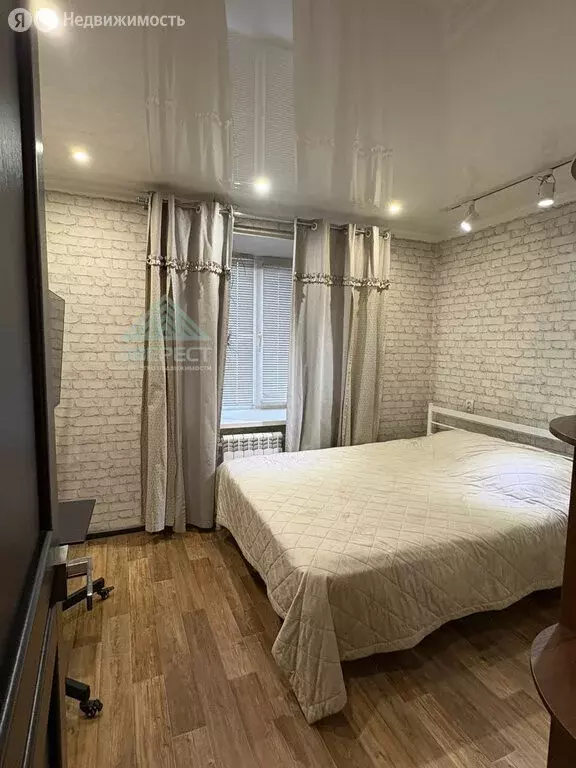 2-комнатная квартира: Абакан, улица Володарского, 4 (50 м) - Фото 1