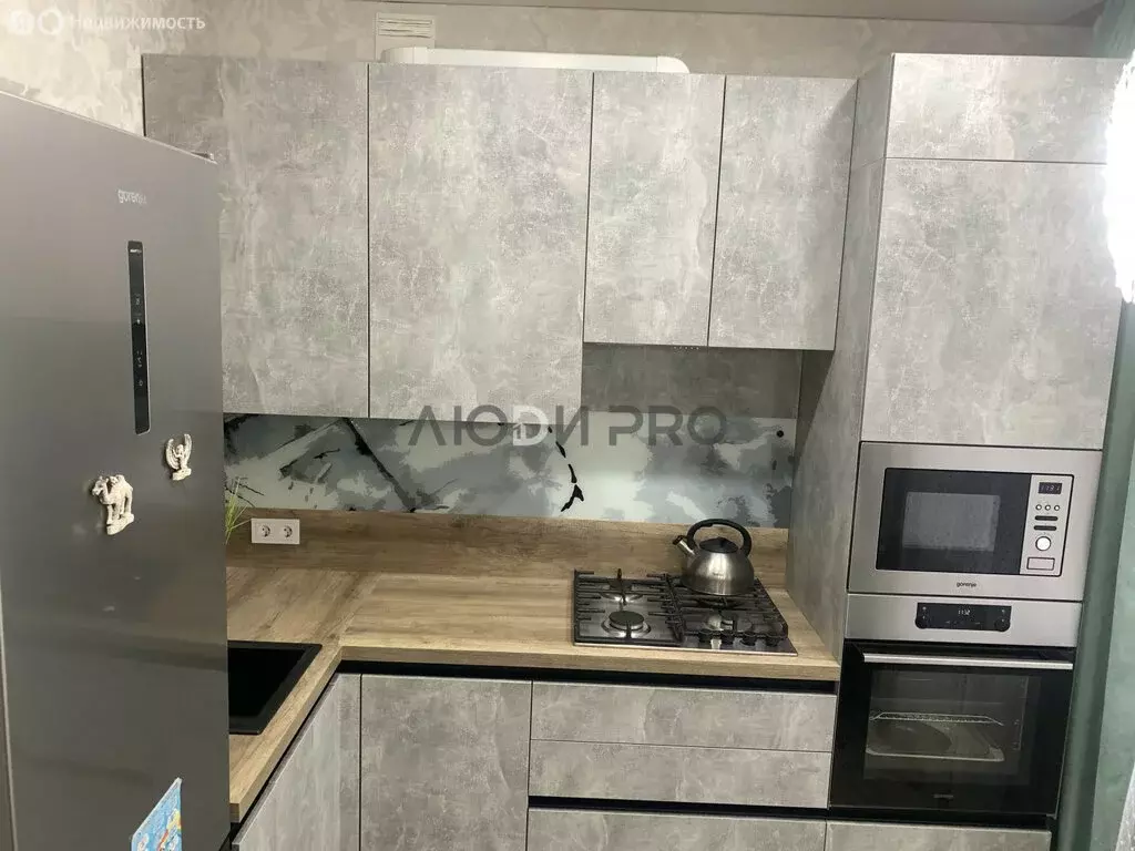 2-комнатная квартира: Сыктывкар, улица Димитрова, 17 (58.2 м) - Фото 1