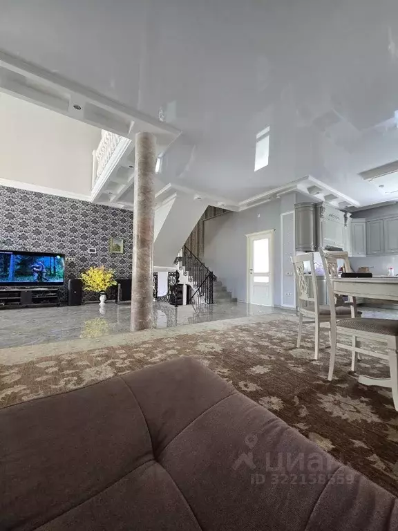 Дом в Московская область, Чехов Рябиновая ул., 11 (350 м) - Фото 1