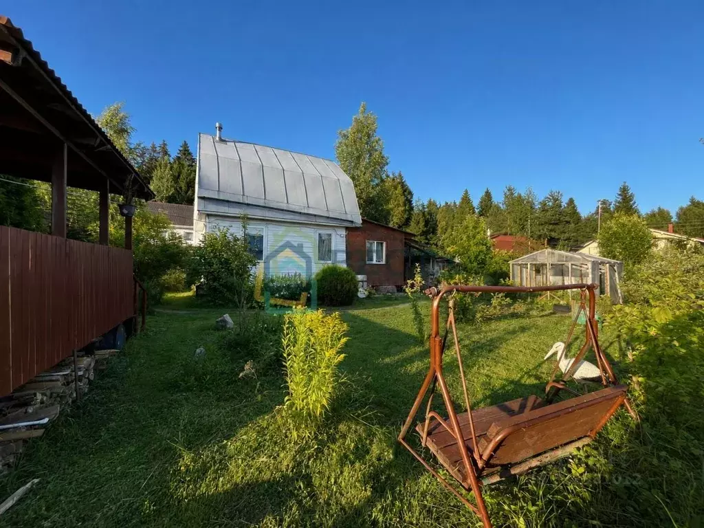 Дом в Ленинградская область, Выборгский район, Рощинское городское ... - Фото 1
