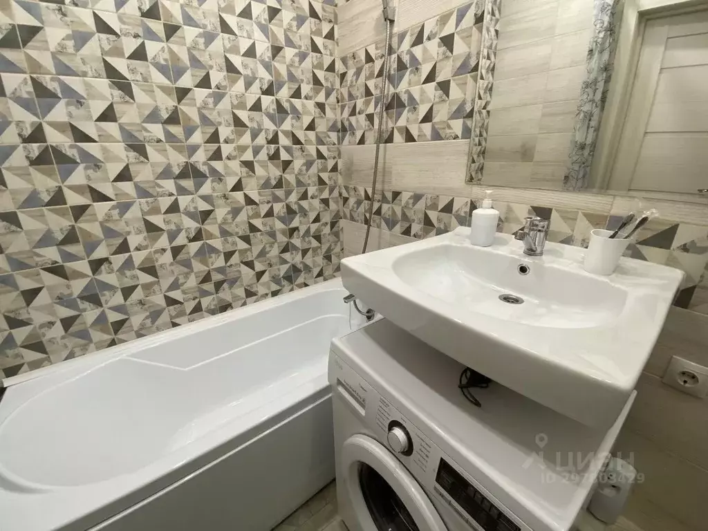 1-к кв. Тюменская область, Тюмень ул. Новоселов, 107к1 (29.0 м) - Фото 2