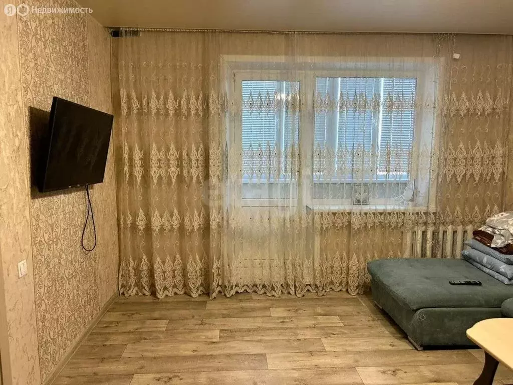 3-комнатная квартира: Барнаул, улица Попова, 107 (70 м) - Фото 1