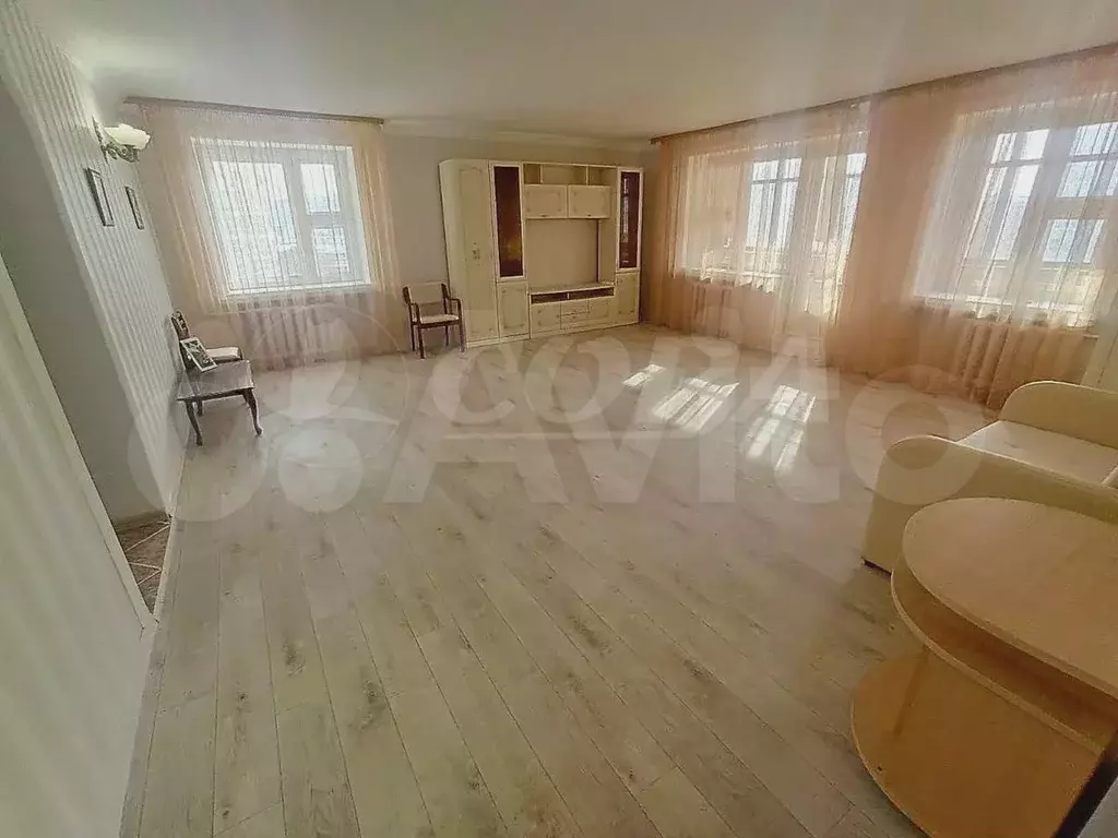 3-к. квартира, 100 м, 4/6 эт. - Фото 1