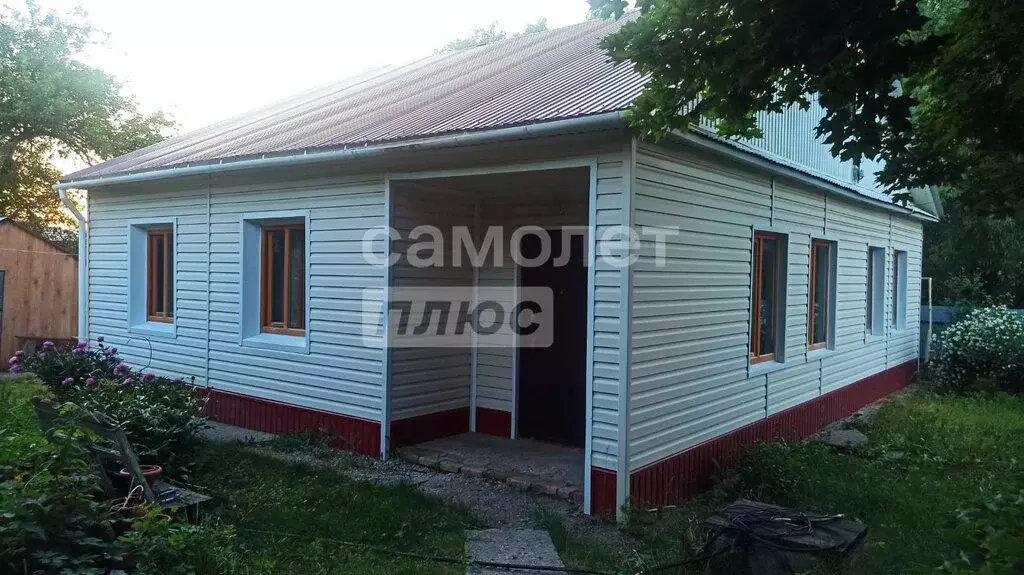 Дом в Октябрьский, улица Каратова, 63 (72 м) - Фото 0