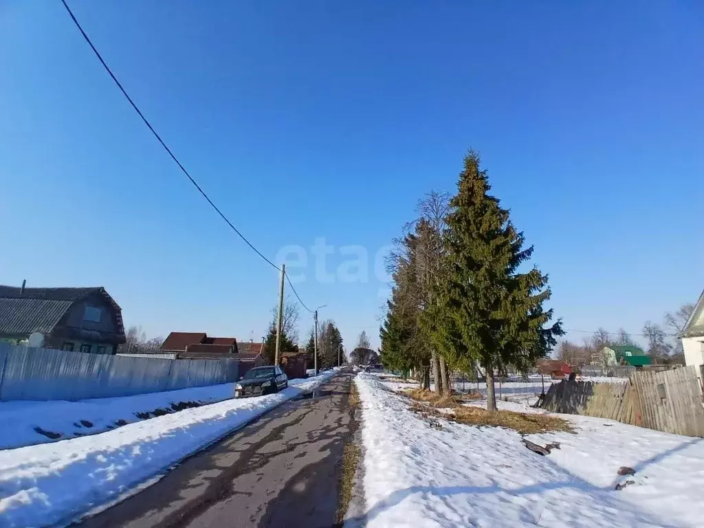 Участок в Ленинградская область, Волхов ул. Репина, 12 (9.0 сот.) - Фото 1