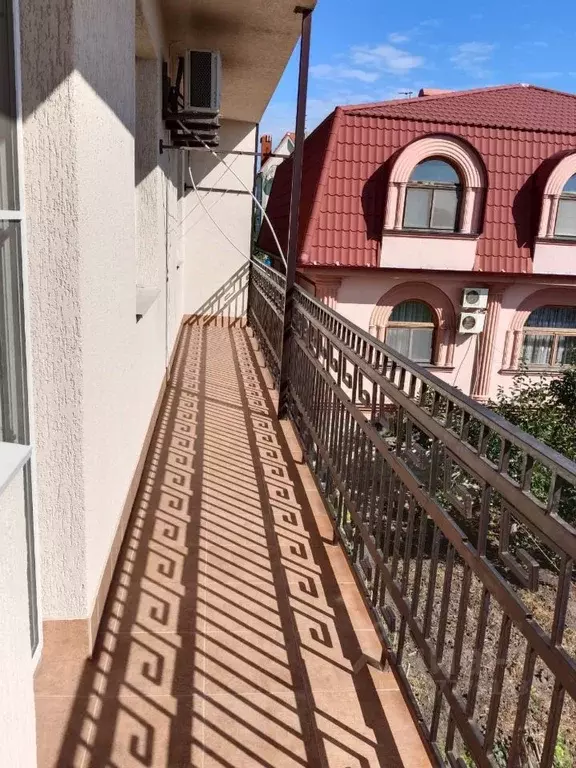 2-к кв. Краснодарский край, Новороссийск ул. Голицына, 9 (65.0 м) - Фото 0