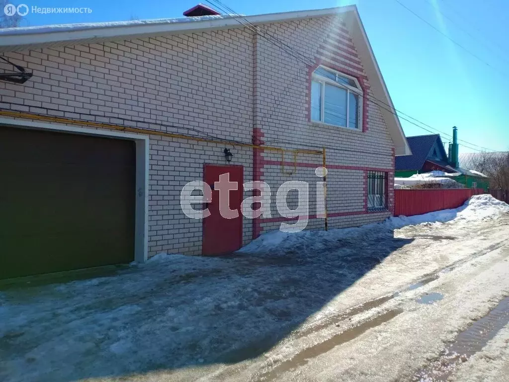 Дом в Бугульма, улица Салавата Юлаева (130 м) - Фото 2