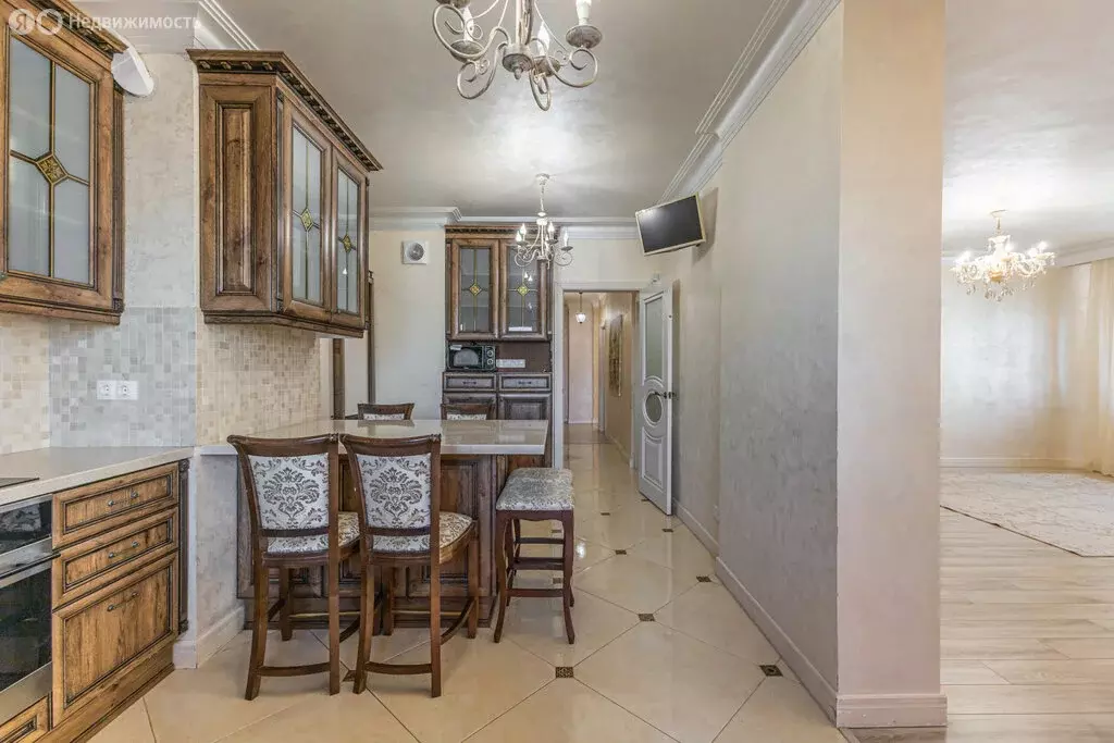 4-комнатная квартира: Курган, жилой район Заозёрный, 6-й микрорайон, ... - Фото 2