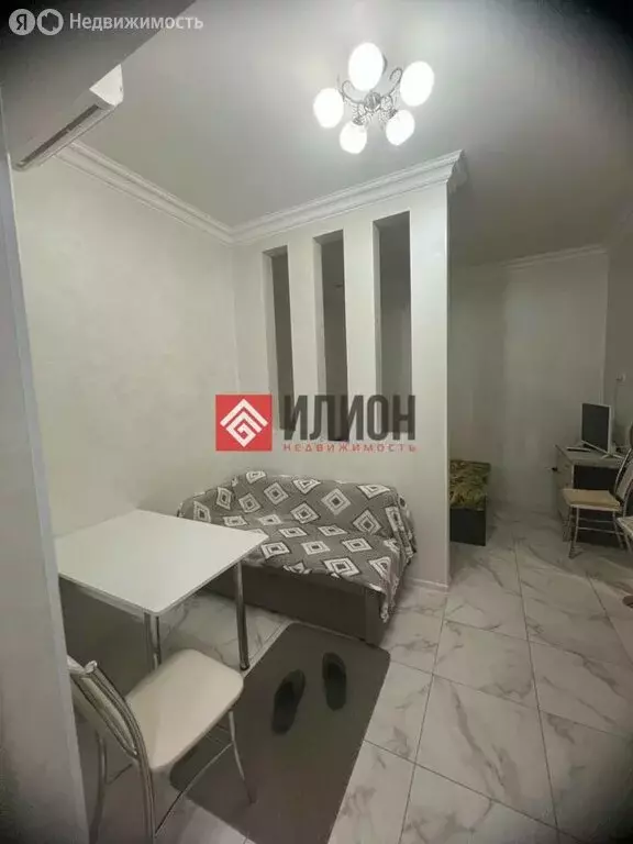 3-комнатная квартира: Ялта, улица Гоголя, 16 (80 м) - Фото 1