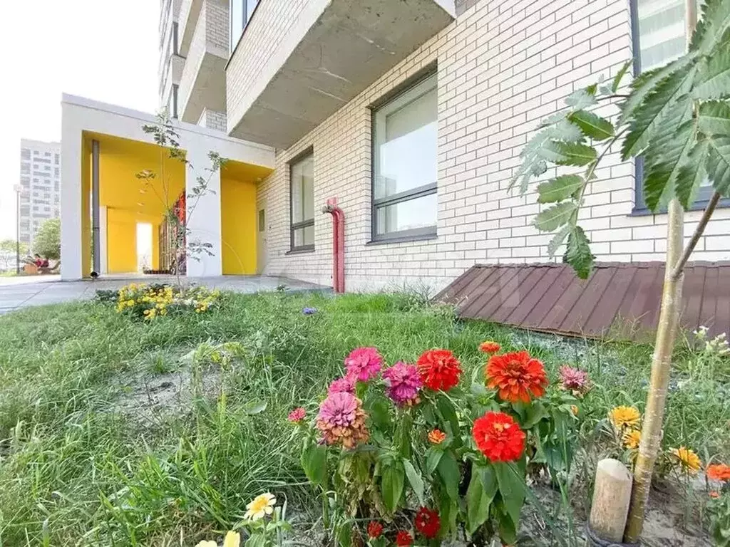 Квартира-студия: Тюмень, улица Дмитрия Менделеева, 2к2 (31 м) - Фото 1