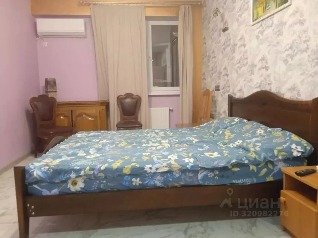 1-к кв. Крым, Алушта ул. 60 лет СССР, 27 (41.0 м) - Фото 1