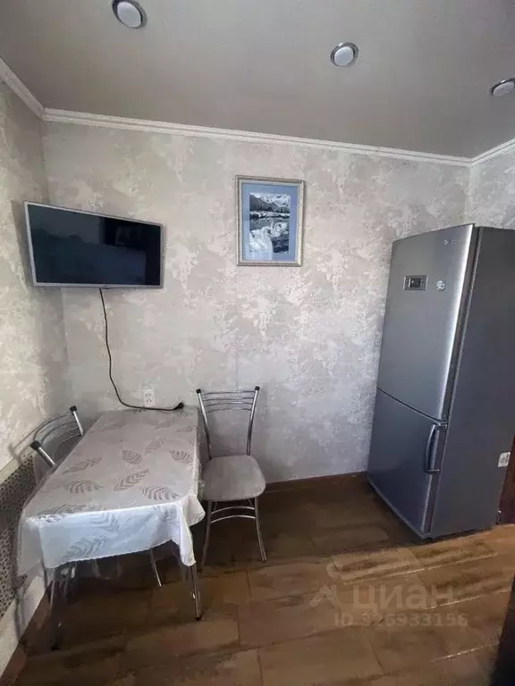 3-к кв. Пензенская область, Пенза ул. Тепличная, 15 (62.5 м) - Фото 1