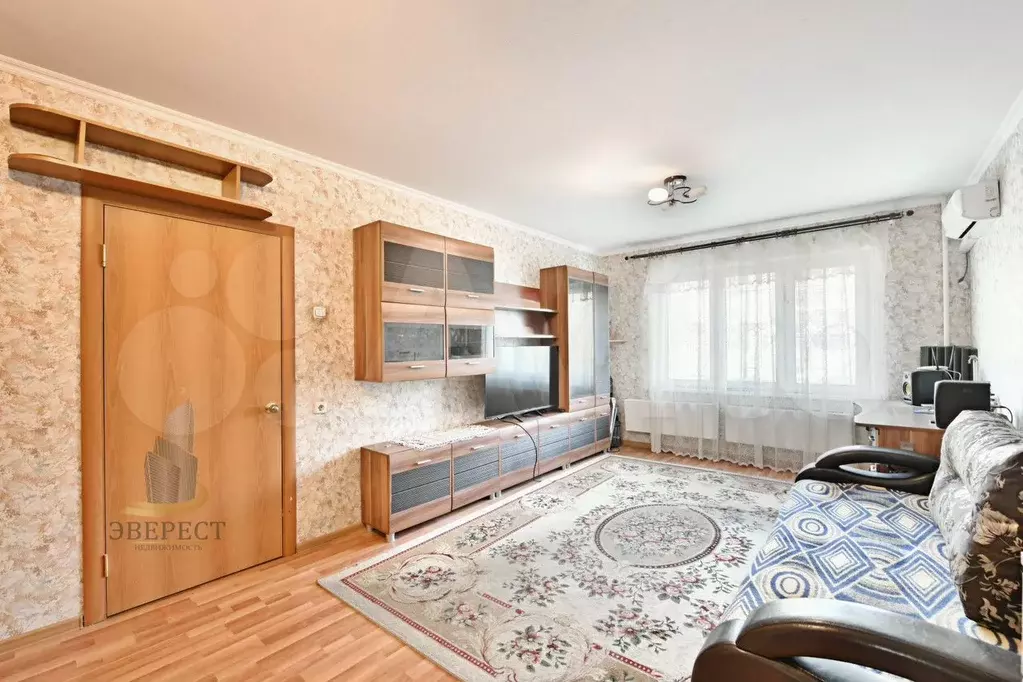 1-к. квартира, 42,7 м, 1/19 эт. - Фото 1