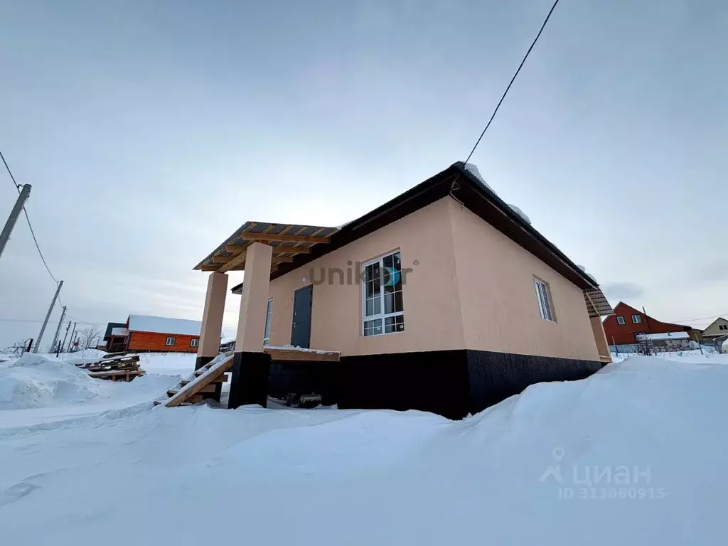 Дом в Башкортостан, Иглинский сельсовет, с. Иглино ул. Белинского, 94 ... - Фото 0