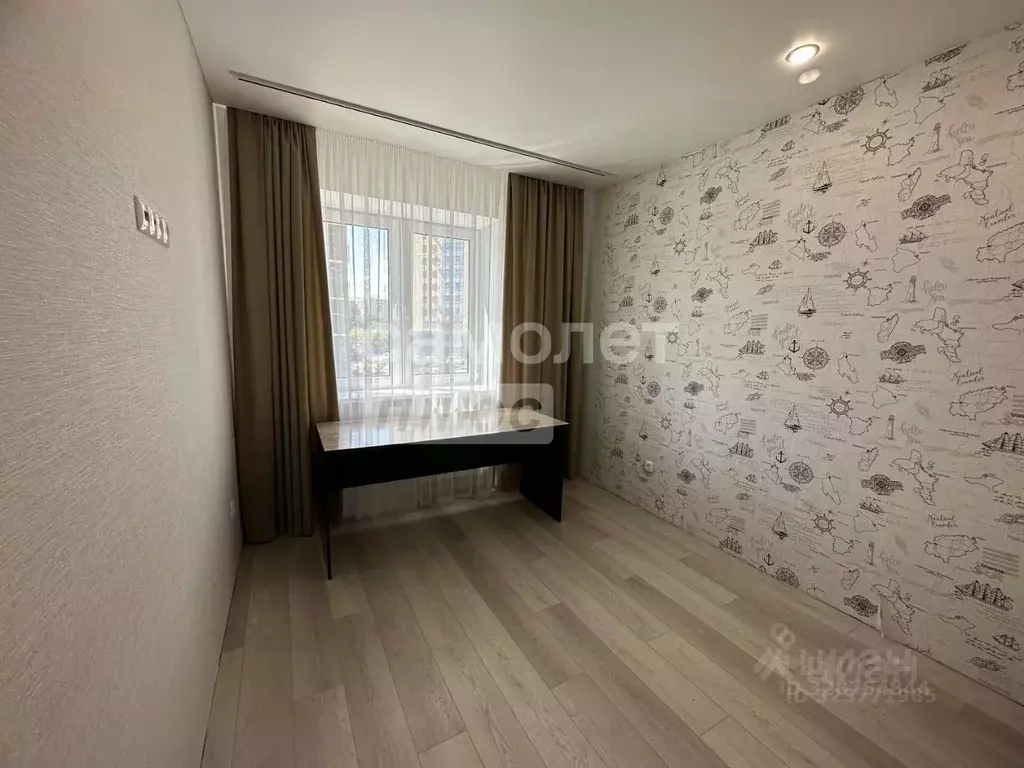 2-к кв. Тюменская область, Тюмень ул. Мельникайте, 36 (65.0 м) - Фото 2