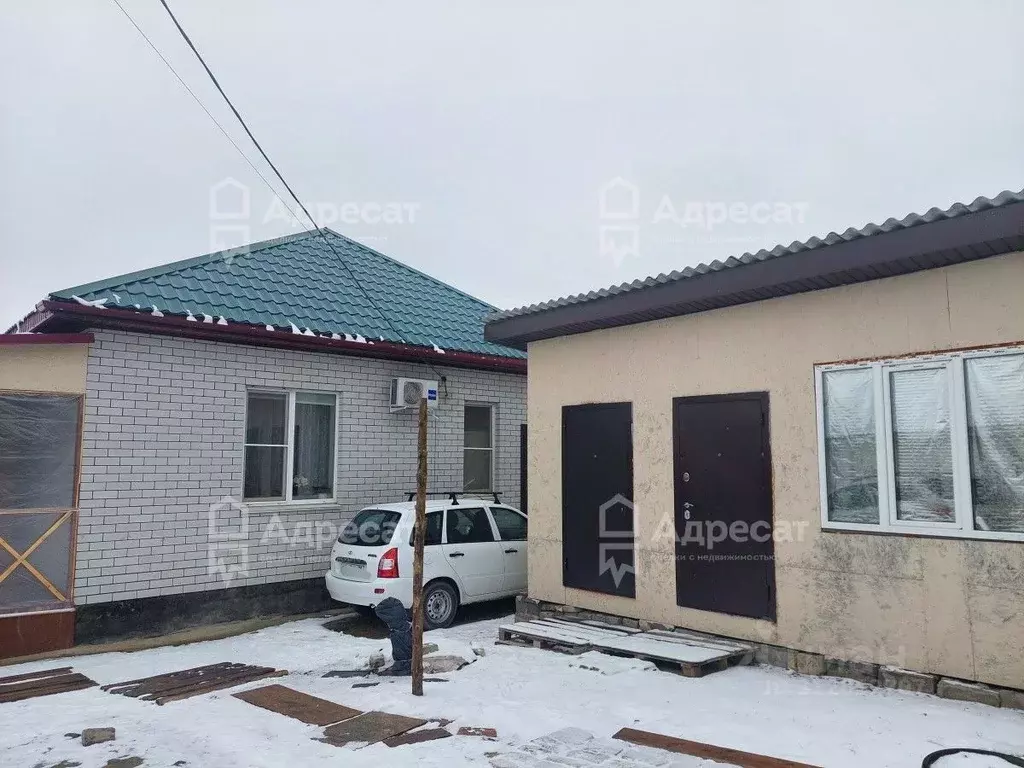 Дом в Волгоградская область, Волгоград ул. Джамбула Джабаева (74 м) - Фото 0