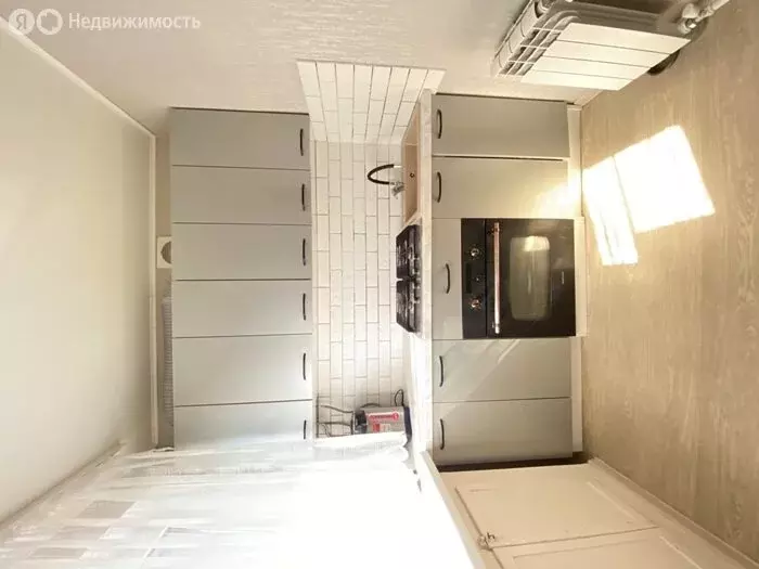 2-комнатная квартира: Калининград, улица Багратиона, 33 (38 м) - Фото 0