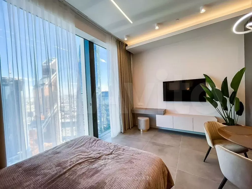 Апартаменты-студия, 50 м, 50/68 эт. - Фото 0