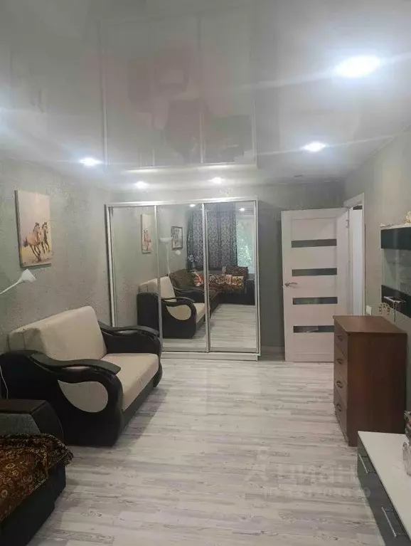 Квартира, 3 комнаты, 60 м - Фото 1