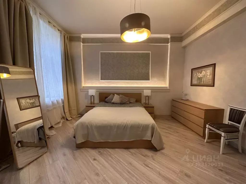 2-к кв. Санкт-Петербург 1-я Васильевского острова линия, 56 (70.0 м) - Фото 0