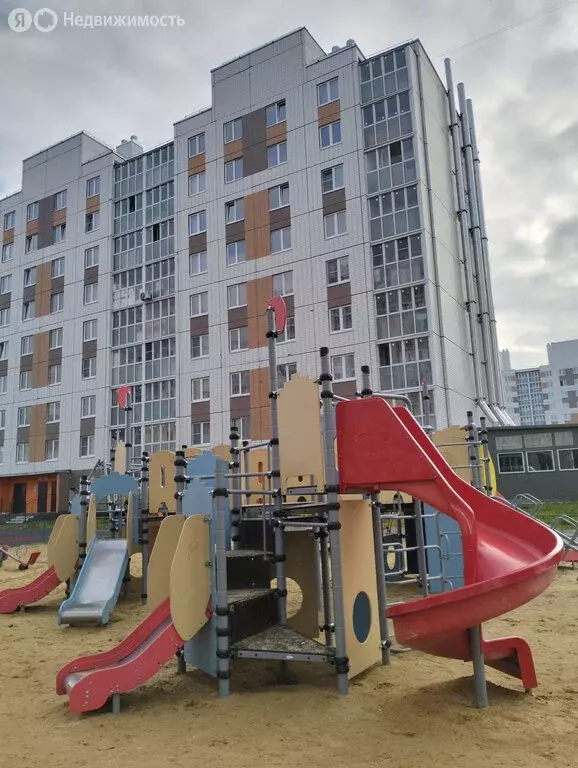 1-комнатная квартира: Медведево, посёлок городского типа Медведево, ... - Фото 2