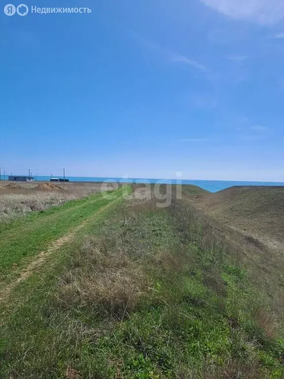 Участок в Черноморский район, село Окунёвка (6 м) - Фото 1