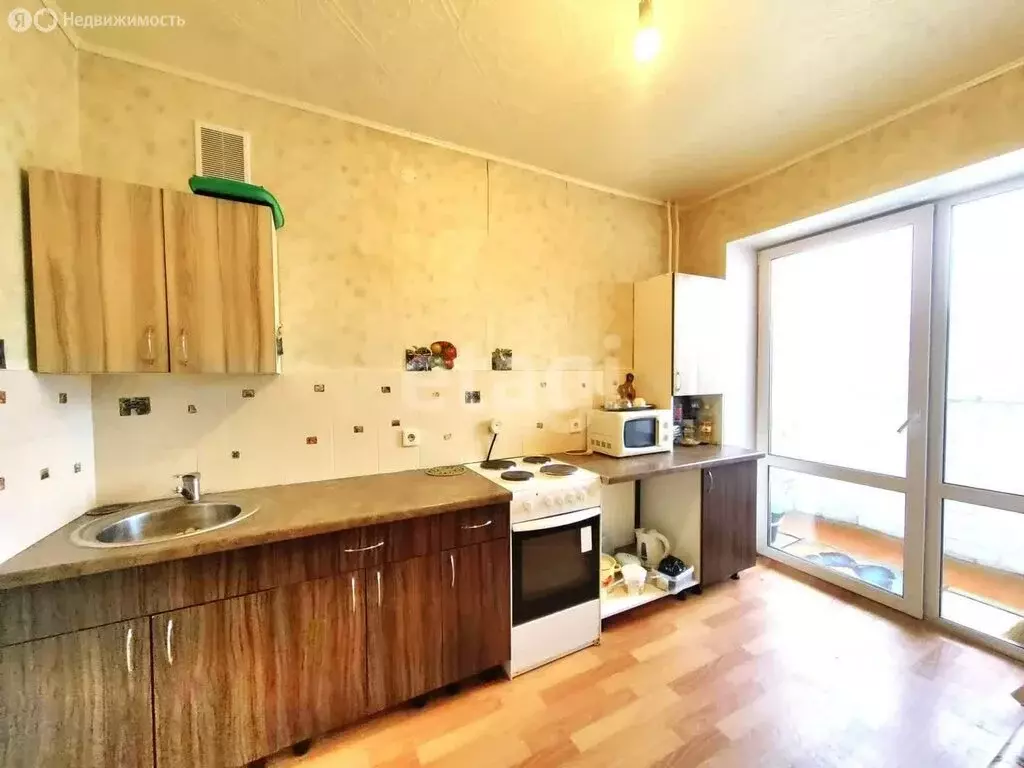 3-комнатная квартира: Пермь, улица Желябова, 15 (52.4 м) - Фото 1