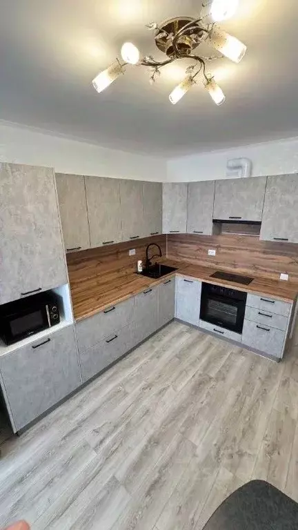 1-к кв. Свердловская область, Екатеринбург ул. Отрадная, 1 (50.0 м) - Фото 1