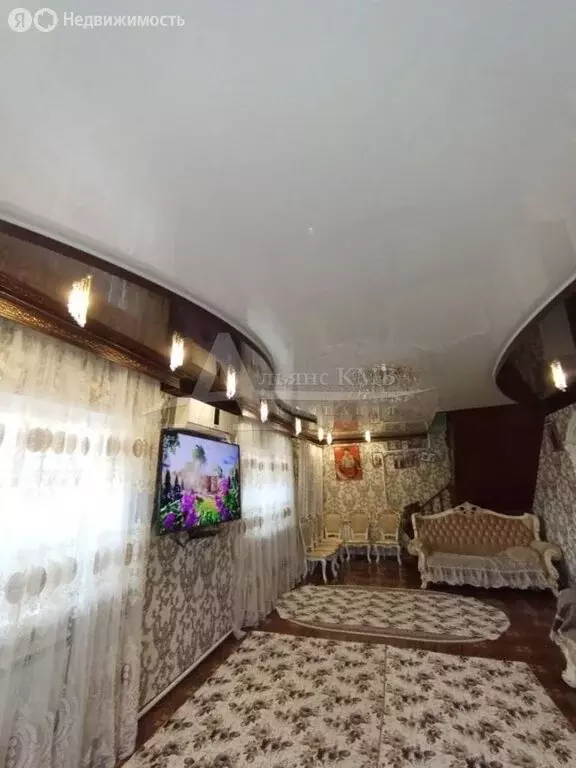 Дом в станица Георгиевская, улица Ленина (230 м) - Фото 0