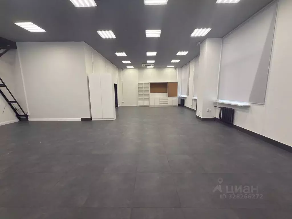 Торговая площадь в Ростовская область, Ростов-на-Дону ул. 14-я Линия, ... - Фото 1