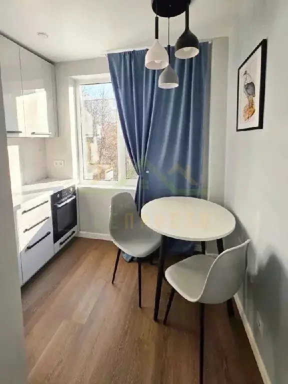 Продается 4-комнатная квартира - Фото 2