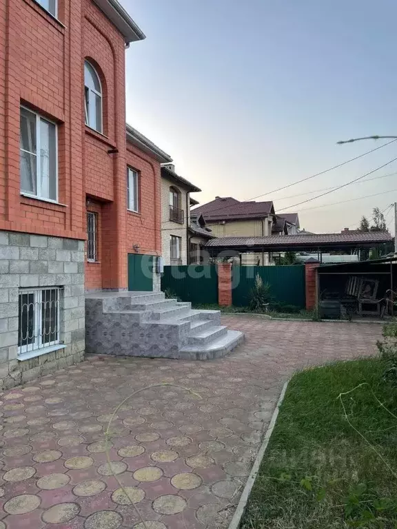 Дом в Ставропольский край, Ставрополь Чапаевка мкр, ул. Батальонная ... - Фото 0
