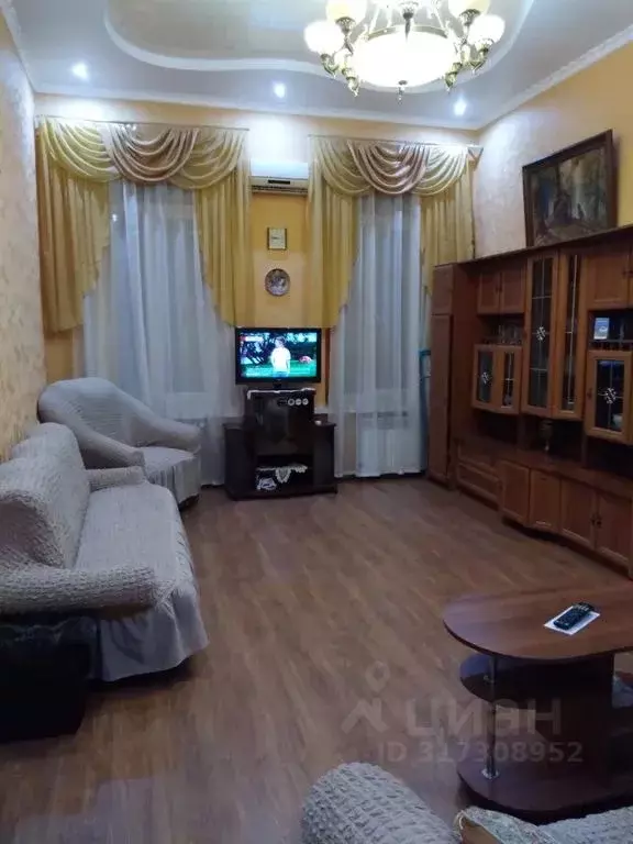 2-к кв. Крым, Феодосия ул. Победы, 12 (60.0 м) - Фото 0