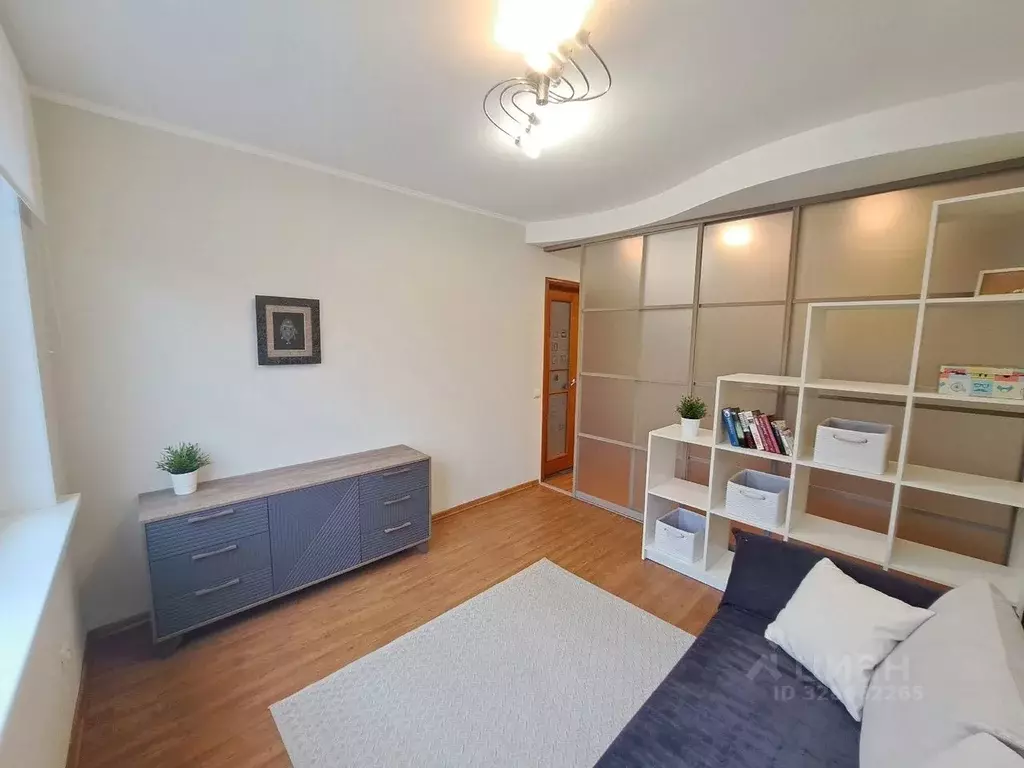 3-к кв. Ленинградская область, Кингисепп 1-я линия, 8 (64.6 м) - Фото 2