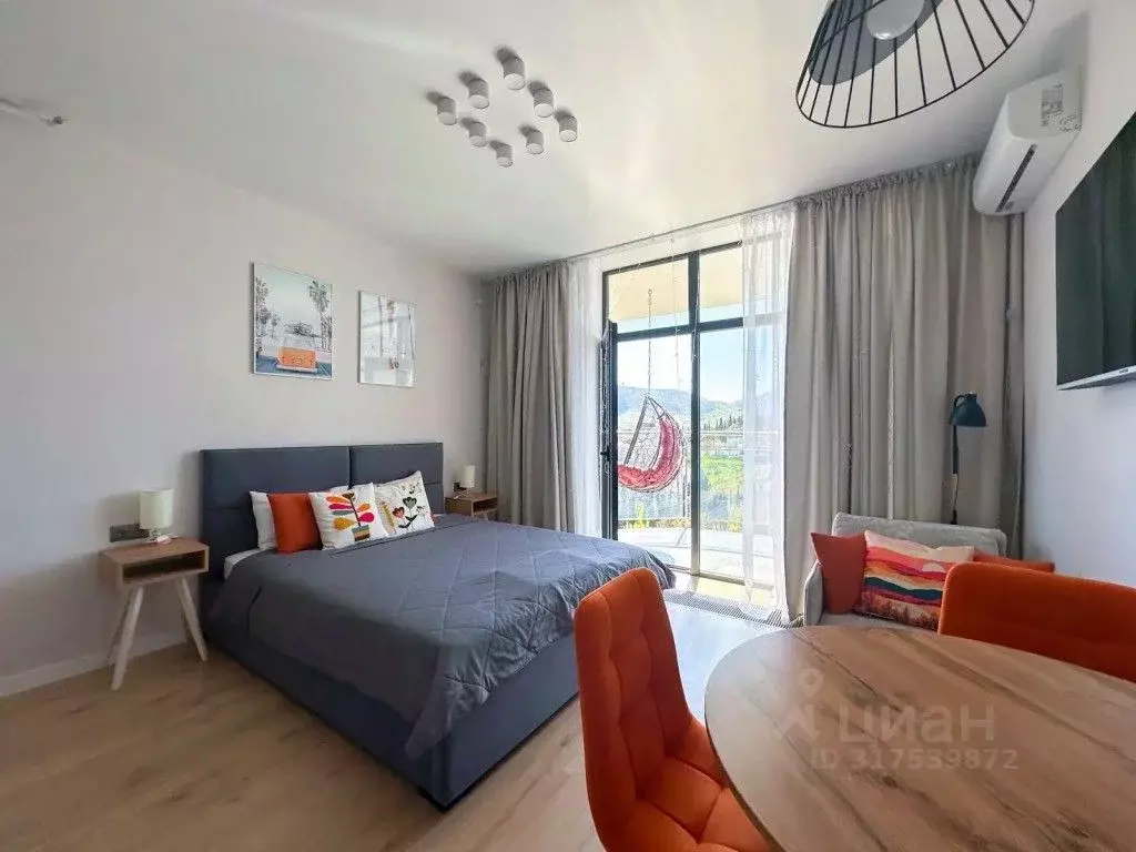 1-к кв. Крым, Алушта ул. Западная, 4к2 (36.0 м) - Фото 0