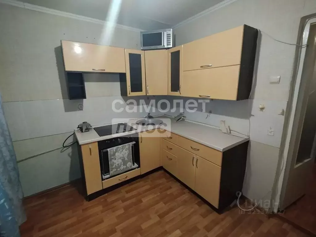 1-к кв. Белгородская область, Старый Оскол Интернациональный мкр, 14 ... - Фото 1