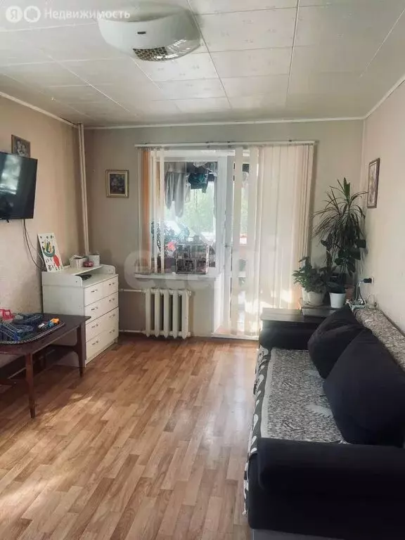 2-комнатная квартира: Златоуст, улица имени В.В. Маяковского, 1 (45 м) - Фото 0