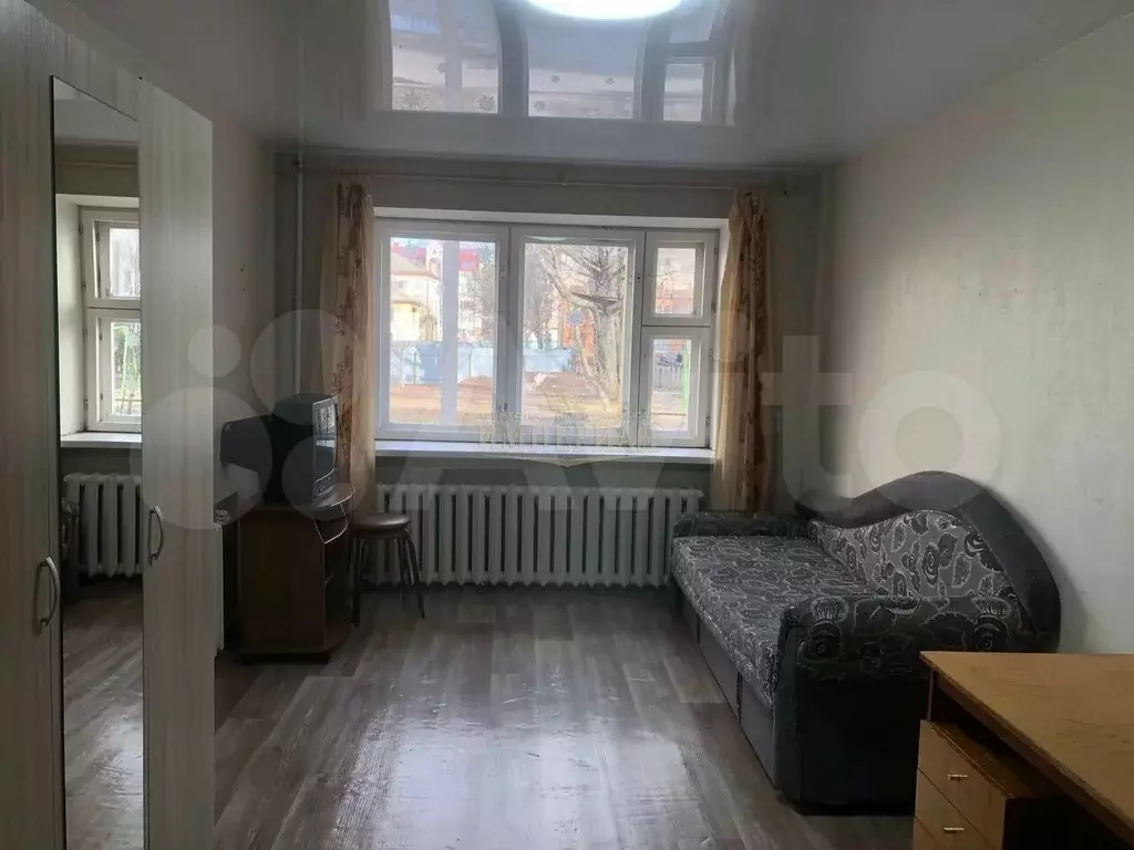 Комната 17,5 м в 4-к., 1/3 эт. - Фото 0