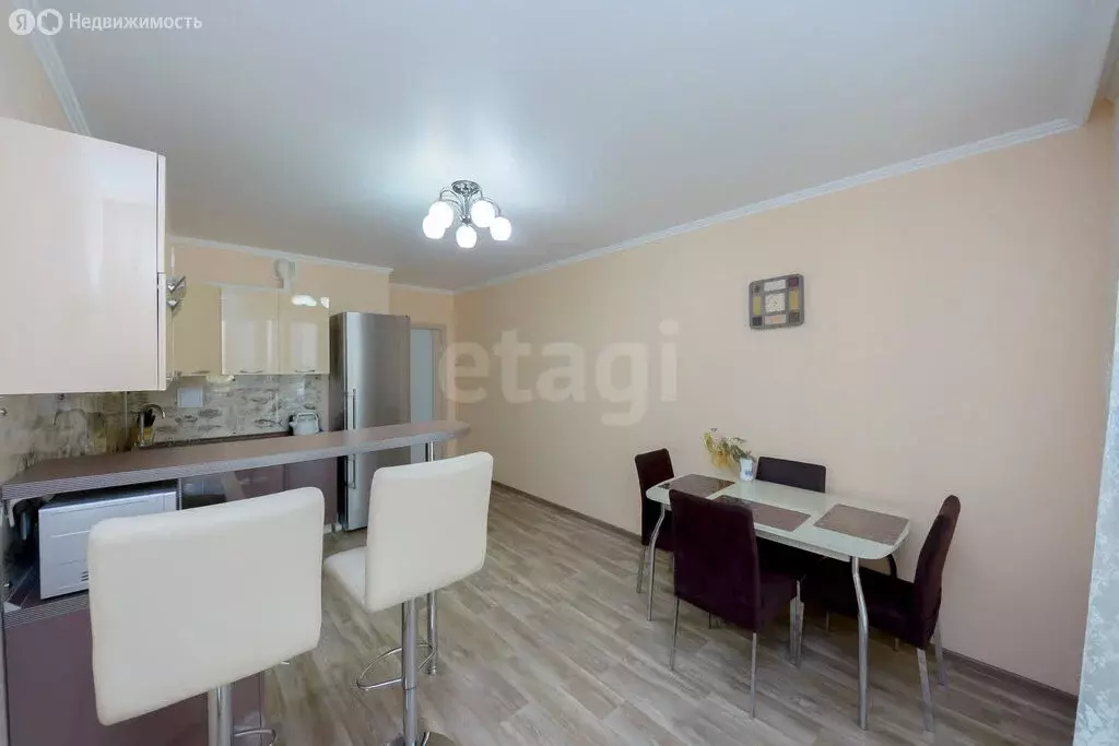 1-комнатная квартира: Тюмень, улица Николая Зелинского, 17 (49 м) - Фото 1