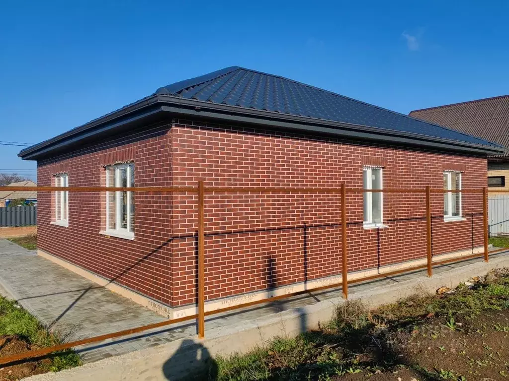 Дом в Ростовская область, Неклиновский район, с. Николаевка ул. Гоголя ... - Фото 1