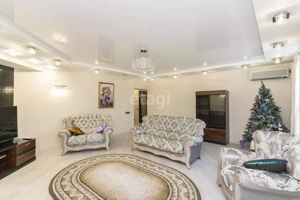 3-к кв. Тюменская область, Тюмень 6-й мкр, проезд 9 Мая, 7 (111.6 м) - Фото 1