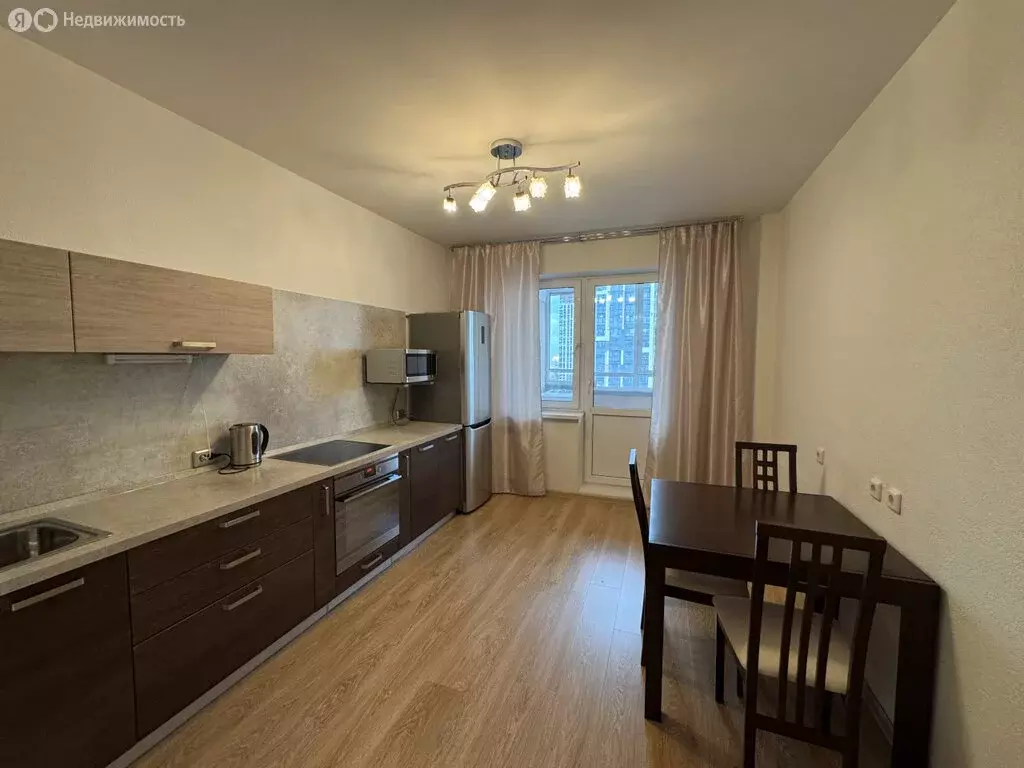 2-комнатная квартира: Екатеринбург, улица Токарей, 26 (60.4 м) - Фото 1