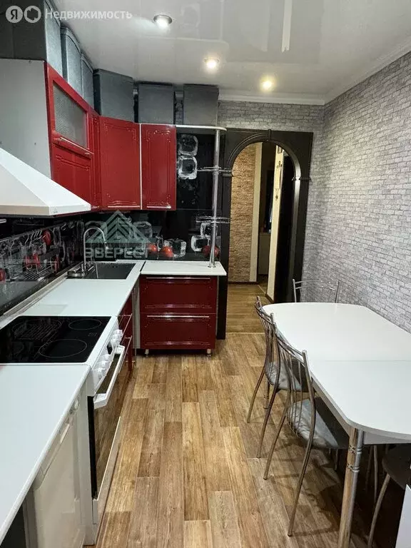 2-комнатная квартира: Абакан, улица Володарского, 4 (50 м) - Фото 2